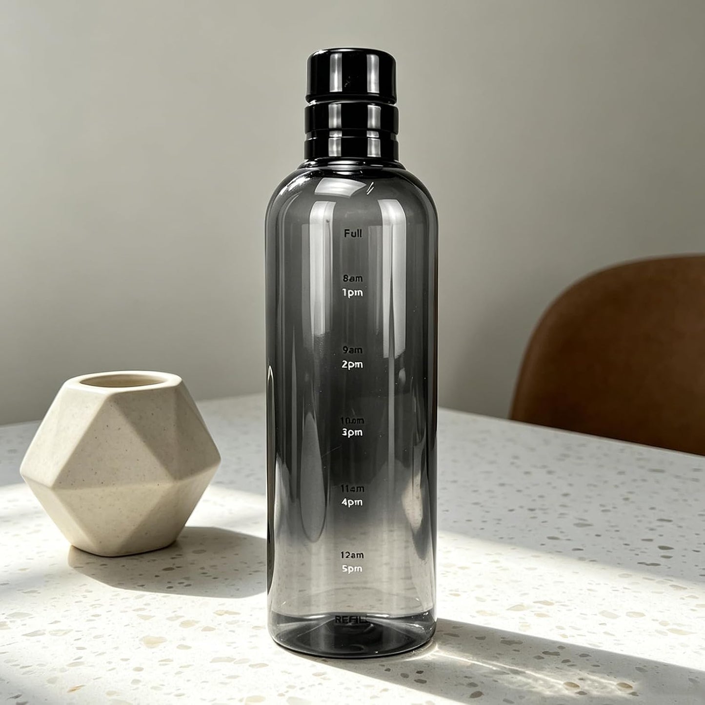 Water Bottle with Measurements, PC Clear Water Bottles with Time Scale, Portable and Practical Daily Water Intake Bottle Suitable for Indoor and Outdoor Use (Black)