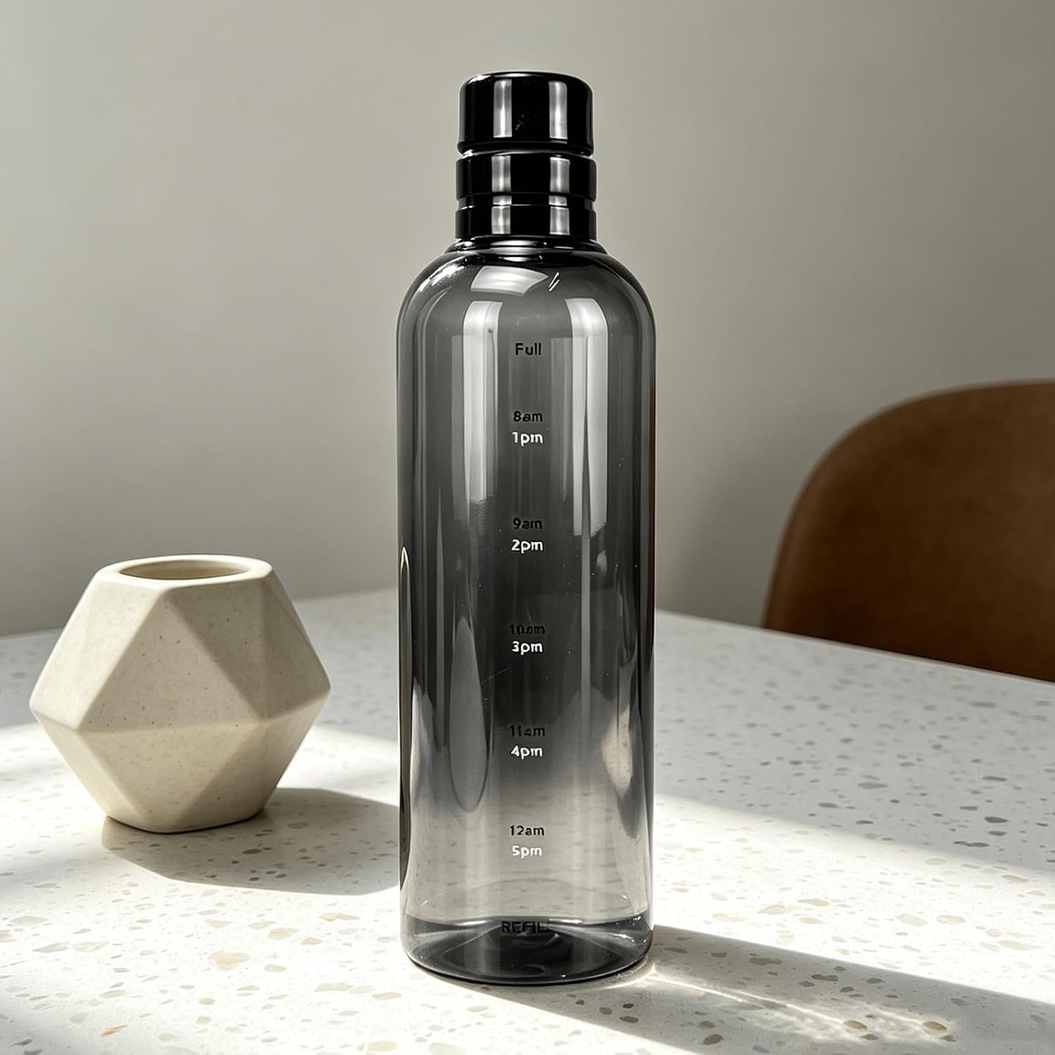 Water Bottle with Measurements, PC Clear Water Bottles with Time Scale, Portable and Practical Daily Water Intake Bottle Suitable for Indoor and Outdoor Use (Black)